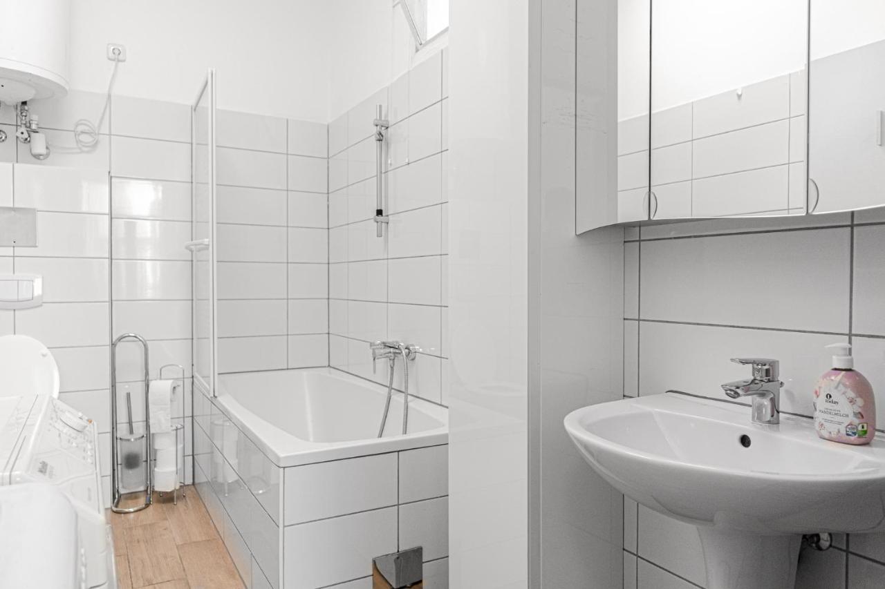 Delightful 2Br Shared Apartment - Ideal For Longstays Viyana Dış mekan fotoğraf